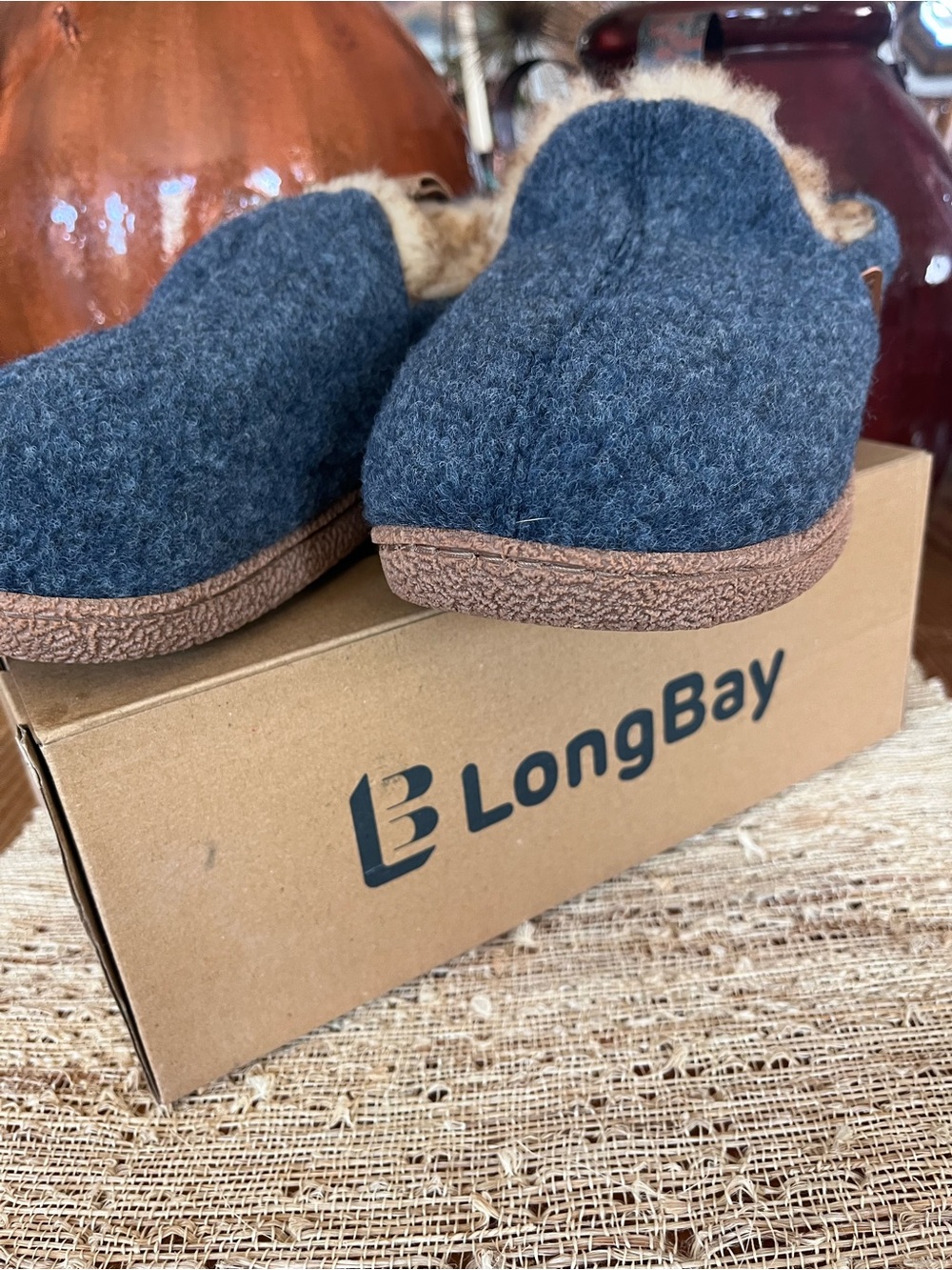 LongBay Blue Woman Wool Felt Slip-On Slippers 7-8 NEW